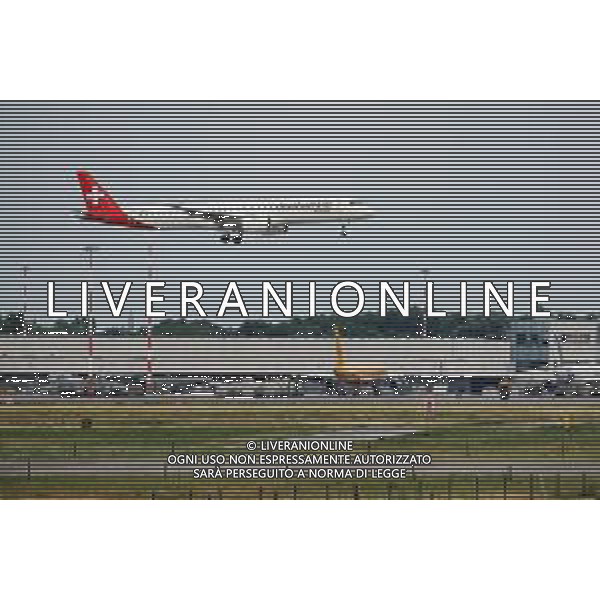 TVRCOR Aerei in partenza e in arrivo all’Aeroporto di Milano Malpensa (Ferno VA) 19-07-2025 Nella foto Helvetic airways foto Roberta Corradin/ag. Aldo Liverani sas/AGENZIA ALDO LIVERANI SAS