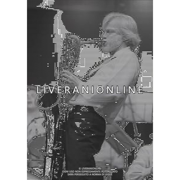 NEG-RETROSPETTIVA GERRY MULLIGAN JAZZ NELLA FOTO GERRY MULLIGAN A TORINO NELL\'ANNO 1982 AG ALDO LIVERANI SAS