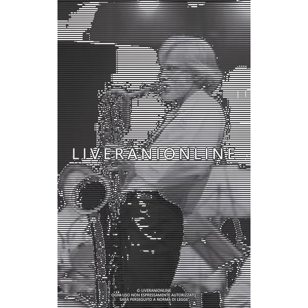 NEG-RETROSPETTIVA GERRY MULLIGAN JAZZ NELLA FOTO GERRY MULLIGAN A TORINO NELL\'ANNO 1982 AG ALDO LIVERANI SAS