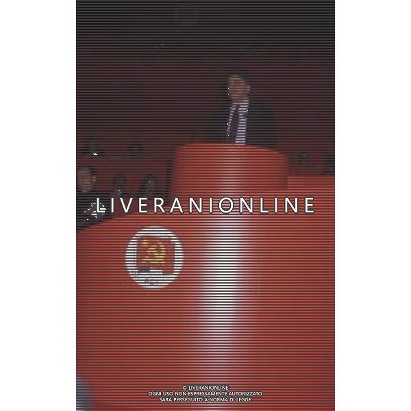 DIAP-RETROSPETTIVA ACHILLE OCCHETTO POLITICO NELLA FOTO ACHILLE OCCHETTO AL CONGRESSO DEL PARTITO COMUNISTA ITALIANO A BOLOGNA IL GIORNO 07-03-1990 AG ALDO LIVERANI SAS