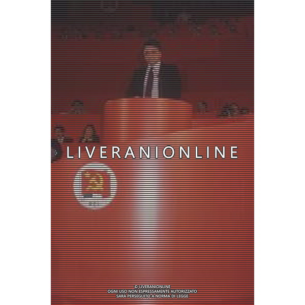 DIAP-RETROSPETTIVA ACHILLE OCCHETTO POLITICO NELLA FOTO ACHILLE OCCHETTO AL CONGRESSO DEL PARTITO COMUNISTA ITALIANO A BOLOGNA IL GIORNO 07-03-1990 AG ALDO LIVERANI SAS