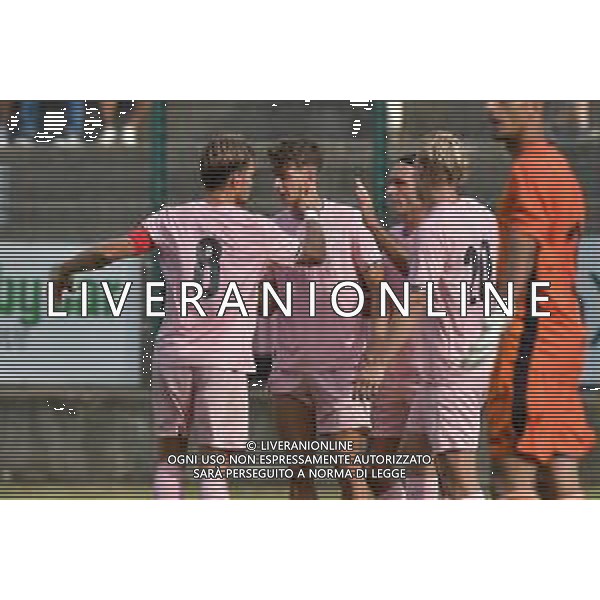 Chatillon (Ao) 20.07.2025 Stadio Brunod @Manuela Viganti /Ag. Aldo Liverani sas Amichevole Pre Campionato Serie B Palermo Fc vs Fc Paradiso Stagione2025/2026 Nella foto: esultanza palermo ©VIGANTI - AGENZIA ALDO LIVERANI SAS