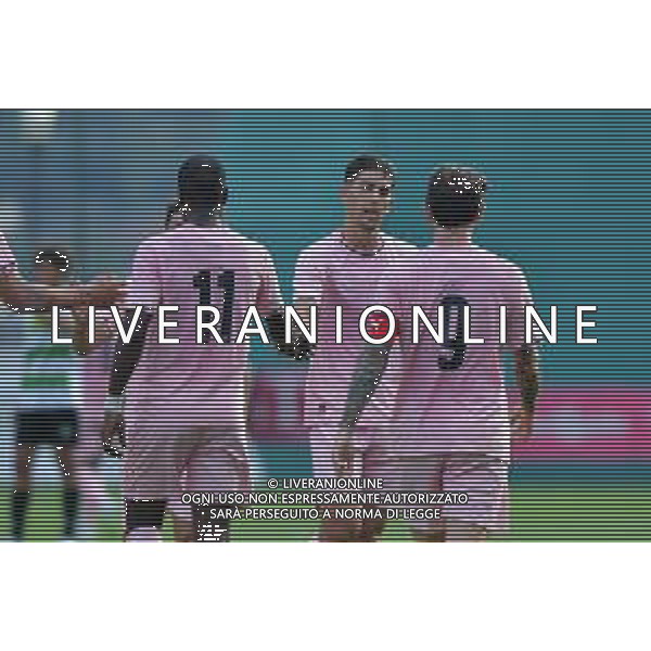 Chatillon (Ao) 20.07.2025 Stadio Brunod @Manuela Viganti /Ag. Aldo Liverani sas Amichevole Pre Campionato Serie B Palermo Fc vs Fc Paradiso Stagione2025/2026 Nella foto: esultanza palermo ©VIGANTI - AGENZIA ALDO LIVERANI SAS