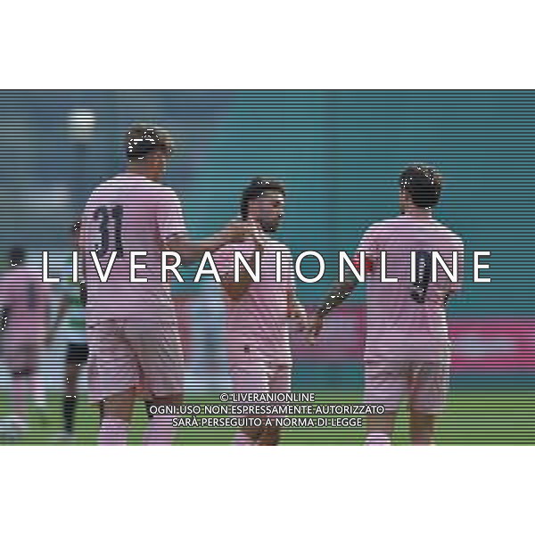 Chatillon (Ao) 20.07.2025 Stadio Brunod @Manuela Viganti /Ag. Aldo Liverani sas Amichevole Pre Campionato Serie B Palermo Fc vs Fc Paradiso Stagione2025/2026 Nella foto: esultanza palermo ©VIGANTI - AGENZIA ALDO LIVERANI SAS