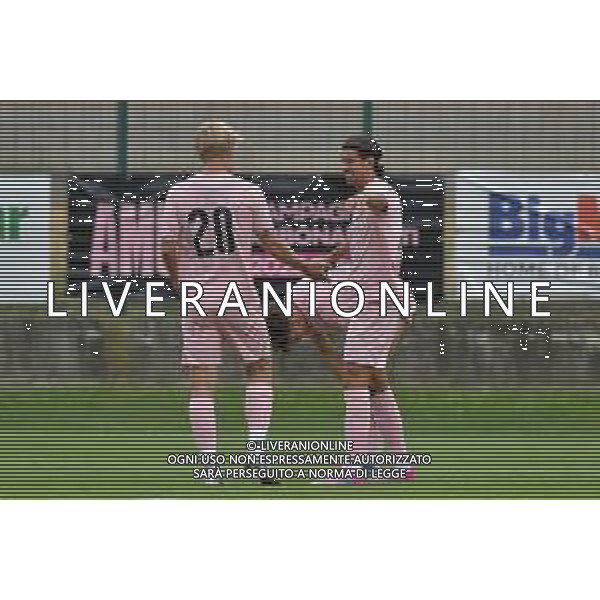 Chatillon (Ao) 20.07.2025 Stadio Brunod @Manuela Viganti /Ag. Aldo Liverani sas Amichevole Pre Campionato Serie B Palermo Fc vs Fc Paradiso Stagione2025/2026 Nella foto: esultanza palermo dopo il gol di pietro ceccaroni ©VIGANTI - AGENZIA ALDO LIVERANI SAS