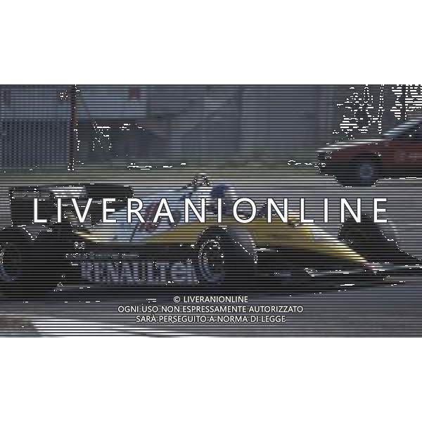 DIAP-RETROSPETTIVA PATRICK TAMBAY PILOTA F1 NELLA FOTO PATRICK TAMBAY NELL\'ANNO 1983 AG ALDO LIVERANI SAS