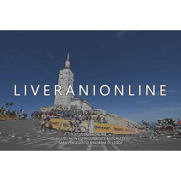 22-07-2025 Tour De France; Tappa 16 Montpellier - Le Mont Ventoux; 2025, Ef Education - Easypost; 2025, Soudal - Quick Step; 2025, Bahrain - Victorious; Healy, Ben; Paret Peintre, Valentin; Buitrago Sanchez, Santiago; Le Mont Ventoux; ©SIROTTI - AGENZIA ALDO LIVERANI SAS