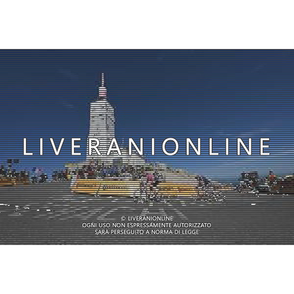 22-07-2025 Tour De France; Tappa 16 Montpellier - Le Mont Ventoux; 2025, Ef Education - Easypost; 2025, Soudal - Quick Step; 2025, Bahrain - Victorious; Healy, Ben; Paret Peintre, Valentin; Buitrago Sanchez, Santiago; Le Mont Ventoux; ©SIROTTI - AGENZIA ALDO LIVERANI SAS