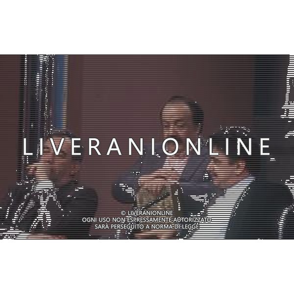 DIAP-RETROSPETTIVA ACHELLE OCCHETTO POLITICO NELLA FOTO ACHILLE OCCHETTO NELL\'ANNO 1986 A CON MAURIZIO COSTANZO NELLA TRASMISSIONE TELEVISIVA “MAURIZIO COSTANZO SHOW “ AG ALDO LIVERANI SAS