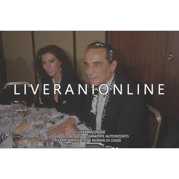 DIAP-RETROSPETTIVA VITTORIO GASSMAN ATTORE NELLA FOTO VITTORIO GASSMAN A CANNES NELL\'ANNO 1987 CON STEFANIA SANDRELLI AG ALDO LIVERANI SAS
