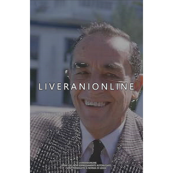 DIAP-RETROSPETTIVA VITTORIO GASSMAN ATTORE NELLA FOTO VITTORIO GASSMAN A CANNES NELL\'ANNO 1987 AG ALDO LIVERANI SAS