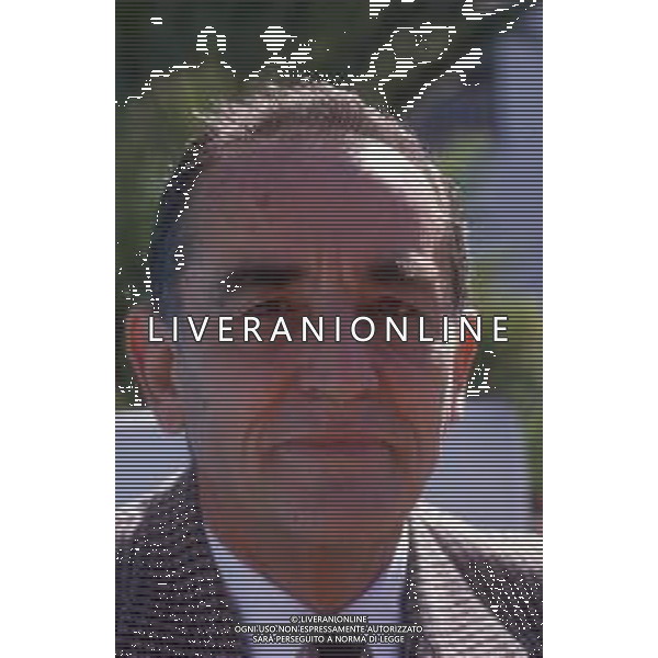 DIAP-RETROSPETTIVA VITTORIO GASSMAN ATTORE NELLA FOTO VITTORIO GASSMAN A CANNES NELL\'ANNO 1987 AG ALDO LIVERANI SAS
