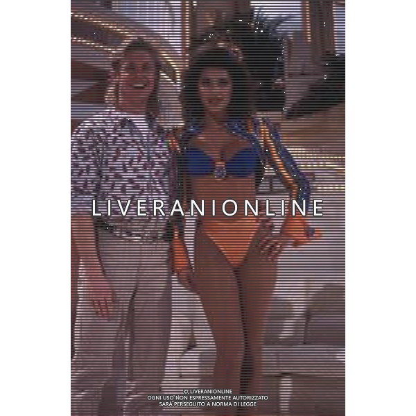 DIAP-RETROSPETTIVA SABRINA SALERNO CANTANE E ATTRICE NELLA FOTO SABRINA SALERNO NELLA TRASMISSIONE “GRAND HOTEL“ NELL\'ANNO 1983 AG ALDO LIVERANI SAS