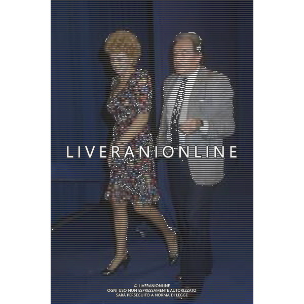 DIAP-RETROSPETTIVA UGO TOGNAZZI ATTORE NELLA FOTO UGO TOGNAZZI CON SANDRA MILO NELLA TRASMISSIONE TELEVISIVA “ MIXER“A ROMA NELL\'ANNO 1983 FOTO EDGARDO DELLA SCORCIOSA-AG ALDO LIVERANI SAS