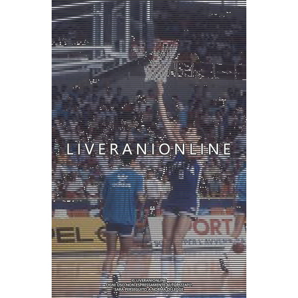 DIAP-RETROSPETTIVA ROBERTO BRUNAMONTI BASKET NELLA FOTO ROBERTO BRUNAMONTI CON LA MAGLIA DELLA NAZIONALE ITALIANA AG ALDO LIVERANI SAS
