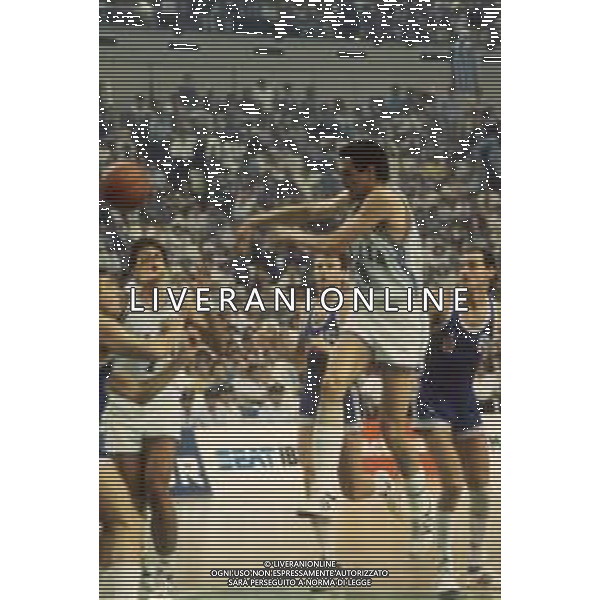 DIAP-RETROSPETTIVA ROBERTO BRUNAMONTI BASKET NELLA FOTO ROBERTO BRUNAMONTI CON LA MAGLIA DELLA NAZIONALE ITALIANA AG ALDO LIVERANI SAS