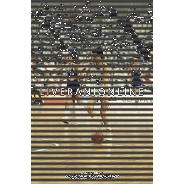 DIAP-RETROSPETTIVA ROBERTO BRUNAMONTI BASKET NELLA FOTO ROBERTO BRUNAMONTI CON LA MAGLIA DELLA NAZIONALE ITALIANA AG ALDO LIVERANI SAS