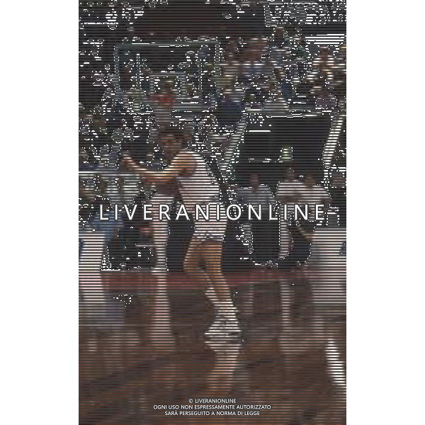 DIAP-RETROSPETTIVA ROBERTO BRUNAMONTI BASKET NELLA FOTO ROBERTO BRUNAMONTI CON LA MAGLIA DELLA NAZIONALE ITALIANA AG ALDO LIVERANI SAS