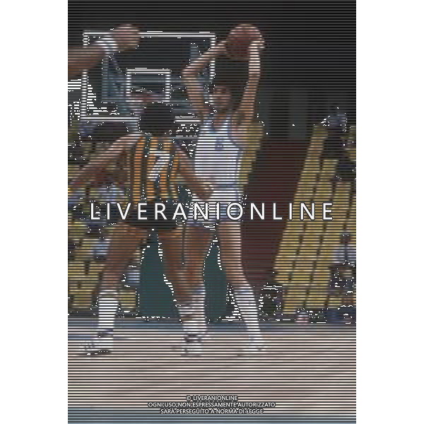 DIAP-RETROSPETTIVA ROBERTO BRUNAMONTI BASKET NELLA FOTO ROBERTO BRUNAMONTI CON LA MAGLIA DELLA NAZIONALE ITALIANA OLIMPIADI DI MOSCA ANNO 1980 AG ALDO LIVERANI SAS