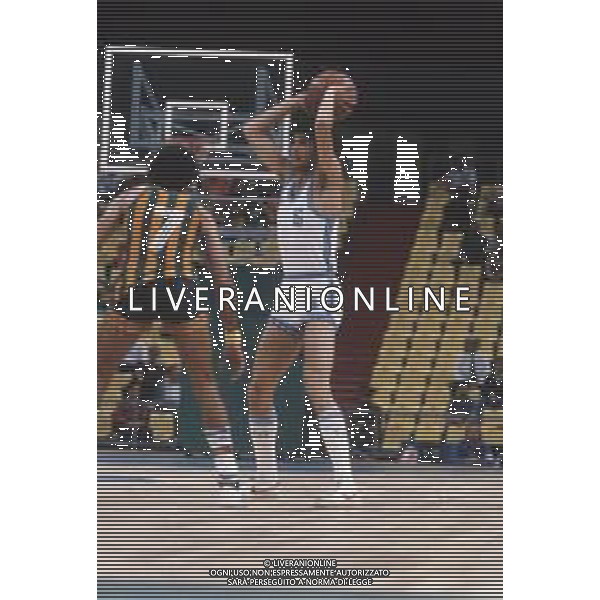 DIAP-RETROSPETTIVA ROBERTO BRUNAMONTI BASKET NELLA FOTO ROBERTO BRUNAMONTI CON LA MAGLIA DELLA NAZIONALE ITALIANA OLIMPIADI DI MOSCA ANNO 1980 AG ALDO LIVERANI SAS