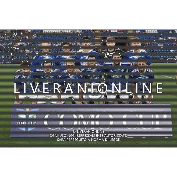 TVRG Como vs Al-Ahli nella foto formazione Como, in opiedi da SX Ivan Smolcic, Sergi Roberto Carnicer, Fellipe Jack Ozilio, Jean Butez e Ignace Van der Brempt; in basso da SX Nicolas Khun, Gabriel Strefezza, Alex Valle, Lucas Da Cunha, Patrick Cutrone e Maxence Caqueret Como 23-07-2025 Stadio Giuseppe Sinigaglia Semifinale torneo Como Cup - amichevole precampionato foto Roberto Garavaglia/Agenzia Aldo Liverani sas