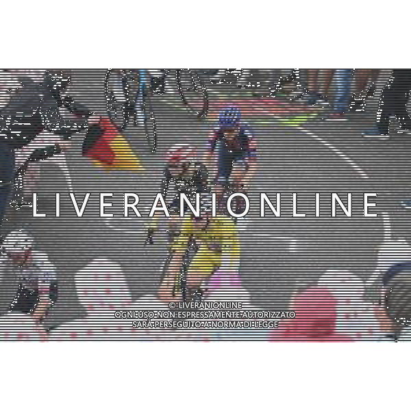 24-07-2025 Tour De France; Tappa 18 Vif - Col De La Loze; 2025, Uae Team Emirates - Xrg; 2025, Visma - Lease A Bike; 2025, Picnic - Postnl; Pogacar, Tadej; Vingegaard, Jonas; Onley, Edgar Oscar; Col De La Loze; ©SIROTTI - AGENZIA ALDO LIVERANI SAS