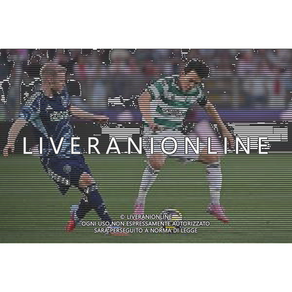 TVRG Ajax vs Celtic nella foto Yang Hyun-jun (Celtic) e sulla SX Davy Klaassen (Ajax) Como 24-07-2025 Stadio Giuseppe Sinigaglia Semifinale torneo Como Cup - amichevole precampionato foto Roberto Garavaglia/Agenzia Aldo Liverani sas