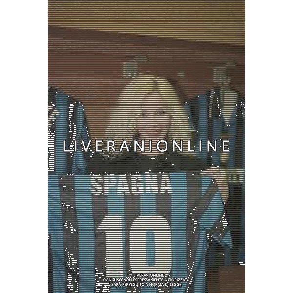 NEG COL-RETROSPETTIVA IVANA SPAGNA CANTANTE NELLA FOTO IVANA SPAGNA ALLO STADIO GIUSEPPE MEAZZA DI MILANO IL GIORNO 26-03-1998 FOTO ENRICO LIVERANI-AG ALDO LIVERANI SAS
