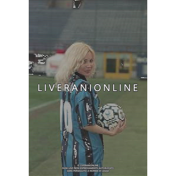 NEG COL-RETROSPETTIVA IVANA SPAGNA CANTANTE NELLA FOTO IVANA SPAGNA ALLO STADIO GIUSEPPE MEAZZA DI MILANO IL GIORNO 26-03-1998 FOTO ENRICO LIVERANI-AG ALDO LIVERANI SAS