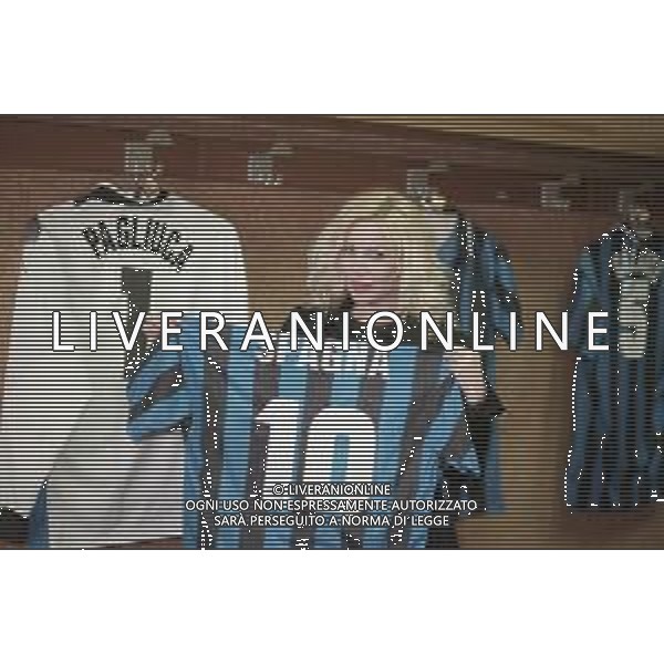 NEG COL-RETROSPETTIVA IVANA SPAGNA CANTANTE NELLA FOTO IVANA SPAGNA ALLO STADIO GIUSEPPE MEAZZA DI MILANO IL GIORNO 26-03-1998 FOTO ENRICO LIVERANI-AG ALDO LIVERANI SAS