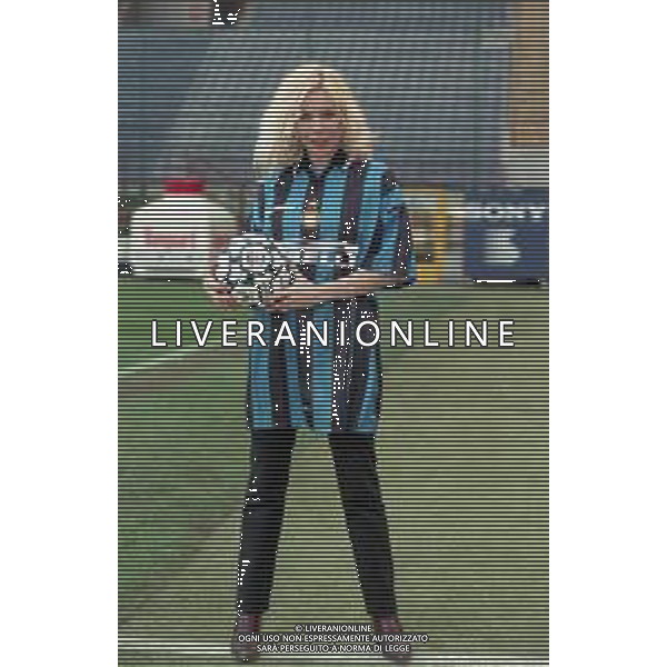 NEG COL-RETROSPETTIVA IVANA SPAGNA CANTANTE NELLA FOTO IVANA SPAGNA ALLO STADIO GIUSEPPE MEAZZA DI MILANO IL GIORNO 26-03-1998 FOTO ENRICO LIVERANI-AG ALDO LIVERANI SAS