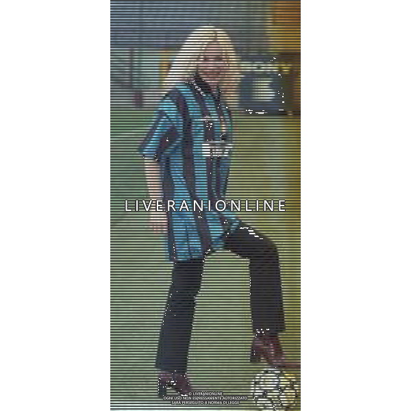 NEG COL-RETROSPETTIVA IVANA SPAGNA CANTANTE NELLA FOTO IVANA SPAGNA ALLO STADIO GIUSEPPE MEAZZA DI MILANO IL GIORNO 26-03-1998 FOTO ENRICO LIVERANI-AG ALDO LIVERANI SAS