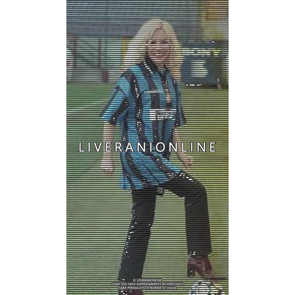 NEG COL-RETROSPETTIVA IVANA SPAGNA CANTANTE NELLA FOTO IVANA SPAGNA ALLO STADIO GIUSEPPE MEAZZA DI MILANO IL GIORNO 26-03-1998 FOTO ENRICO LIVERANI-AG ALDO LIVERANI SAS