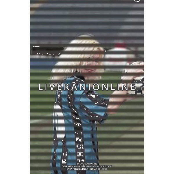 NEG COL-RETROSPETTIVA IVANA SPAGNA CANTANTE NELLA FOTO IVANA SPAGNA ALLO STADIO GIUSEPPE MEAZZA DI MILANO IL GIORNO 26-03-1998 FOTO ENRICO LIVERANI-AG ALDO LIVERANI SAS