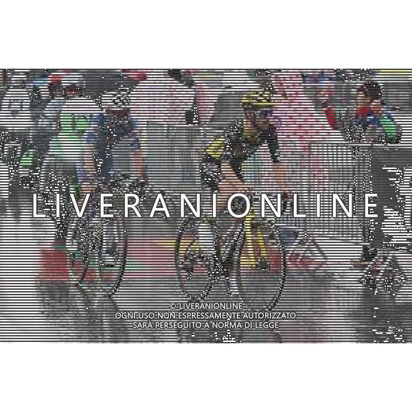 25-07-2025 Tour De France; Tappa 19 Albertville - La Plagne; 2025, Visma - Lease A Bike; 2025, Soudal - Quick Step; Yates, Simon; Paret Peintre, Valentin; La Plagne; ©SIROTTI - AGENZIA ALDO LIVERANI SAS