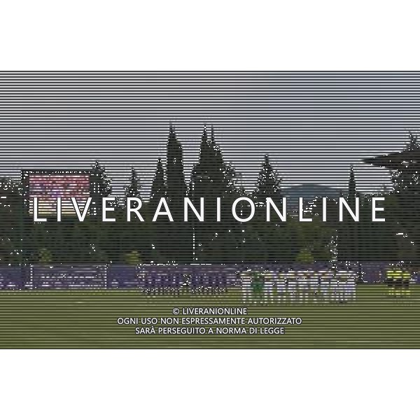 TVLS - Amichevole precampionato Fiorentina-Carrarese, Viola Park Firenze 25.07.2025 nella foto minuto di silenzio in memoria di Celeste Pin ¬©TVLS Lisa Guglielmi / Agenzia Aldo Liverani Sas