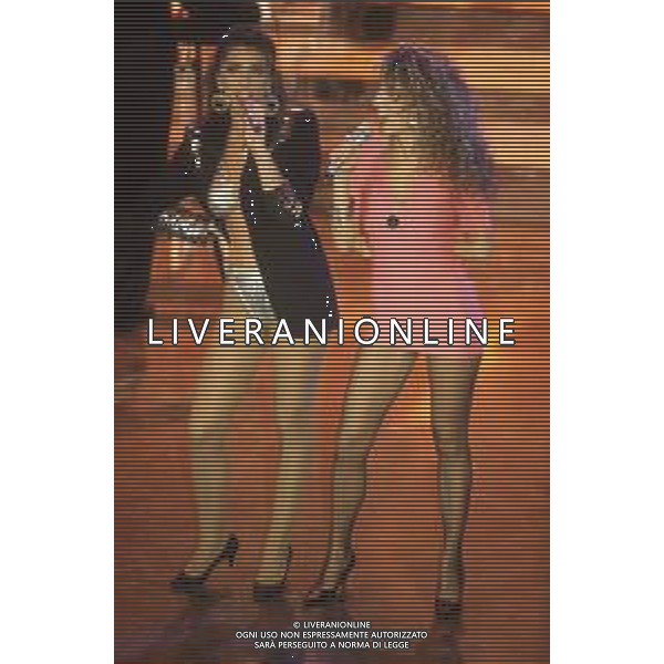 DIAP-RETROSPETTIVA SABRINA SALERNO CANTANTE E ATTRICE NELLA FOTO SABRINA SALERNO CON JO SQUILLO A SANREMO NELL\'ANNO 1989 AG ALDO LIVERANI SAS