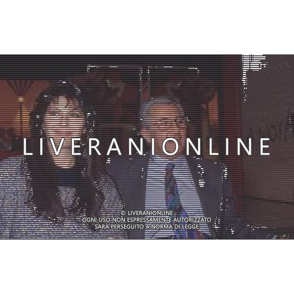 DIAP-RETROSPETTIVA CLAUDIA MORI ATTRICE E CANTANTE NELLA FOTO CLAUDIA MORI CON PINO CARUSO NEL PROGRAMMA TELEVISIVO “ DUDU DUDU\' “ NELL\'ANNO 1990 AG ALDO LIVERANI SAS
