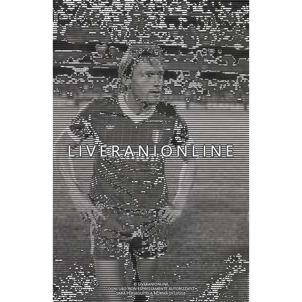 NEG-RETROSPETTIVA PREBEN LARSEN ELKJAER CALCIATORE NELLA FOTO PREBEN LARSEN ELKJAER CON LA MAGLIA DEL VERONA CALCIO AG ALDO LIVERANI SAS