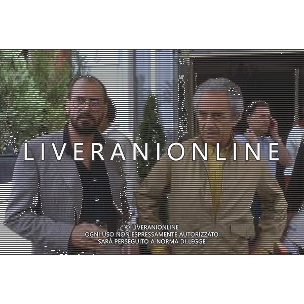 DIAP-RETROSPETTIVA MICHELANGELO ANTONIONI REGISTA NELLA FOTO MICHELANGELO ANTONIONI CON TOMAS MILLIAN A VENEZIA NELL\'ANNO 1982 AG ALDO LIVERANI SAS 