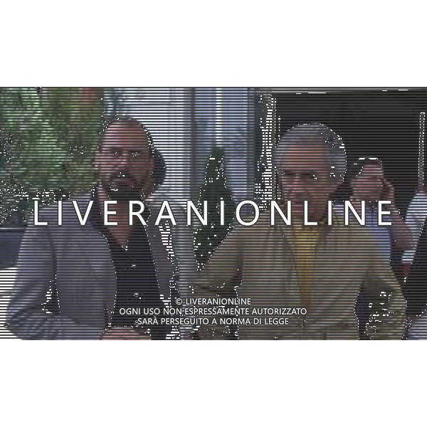 DIAP-RETROSPETTIVA MICHELANGELO ANTONIONI REGISTA NELLA FOTO MICHELANGELO ANTONIONI CON TOMAS MILLIAN A VENEZIA NELL\'ANNO 1982 AG ALDO LIVERANI SAS
