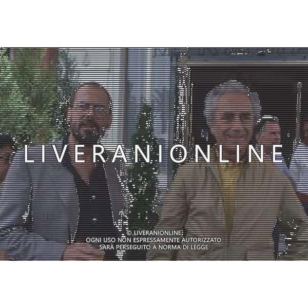 DIAP-RETROSPETTIVA MICHELANGELO ANTONIONI REGISTA NELLA FOTO MICHELANGELO ANTONIONI CON TOMAS MILLIAN A VENEZIA NELL\'ANNO 1982 AG ALDO LIVERANI SAS
