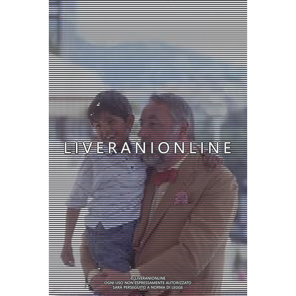 DIAP-RETROSPETTIVA SALVATORE CASCIO ATTORE NELLA FOTO SALVATORE CASCIO CON PHILIPPE NOIRET AL FESTIVAL DI CANNES NELL\'ANNO 1989 AG ALDO LIVERANI SAS