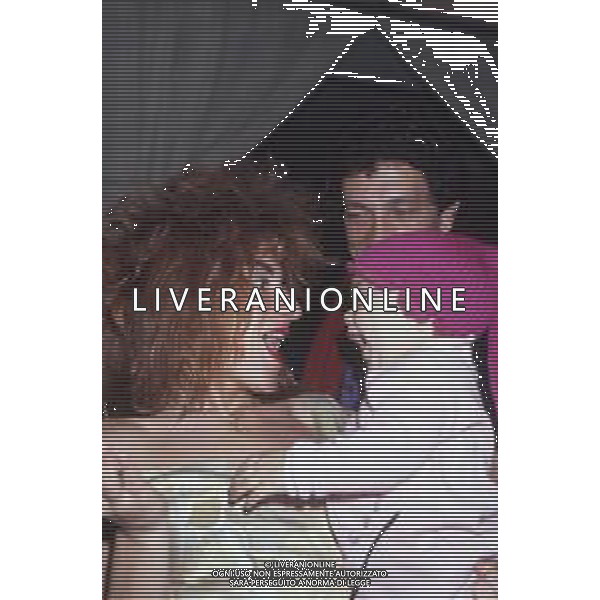 DIAP-RETROSPETTIVA EUGENIO BENNATO CANTANTE NELLA FOTO EUGENIO BENNATO CON LA FAMIGLIA AL FESTIVAL DI SANREMO NELL\'ANNO 1990 AG ALDO LIVERANI SAS