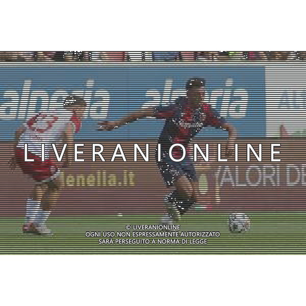 Dan Ndoye of Bologna FC competes for the ball with Federico Davi of FC Sudtirol during Triangolare SudTirol, Bologna FC and US Sassuolo, Test Match pre season Serie A Enilive 2025-26, at Druso stadium in Bolzano (BZ), Italy, on July 26, 2025. (Photo by Davide Casentini) ©TVDC Casentini Davide - AGENZIA ALDO LIVERANI SAS