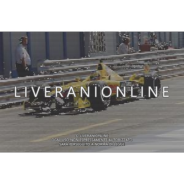 ST-RETROSPETTIVA JARNO TRULLI PILOTA F1 NELLA FOTO JARNO TRULLI PILOTA F1 JORDAN NELL\'ANNO 2001 AG CONTROLUCE-AG ALDO LIVERANI SAS 