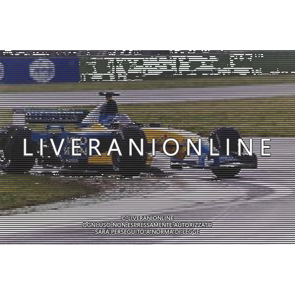 ST-RETROSPETTIVA JARNO TRULLI PILOTA F1 NELLA FOTO JARNO TRULLI PILOTA F1 RENAULT NELL\'ANNO 2001 AG CONTROLUCE-AG ALDO LIVERANI SAS