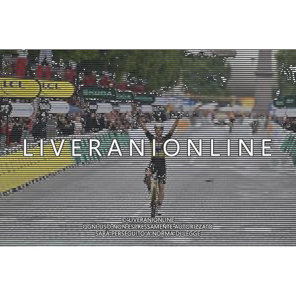 27-07-2025 Tour De France; Tappa 21 Mantes La Ville - Paris; 2025, Visma - Lease A Bike; Van Aert, Wout; Paris; ©SIROTTI - AGENZIA ALDO LIVERANI SAS