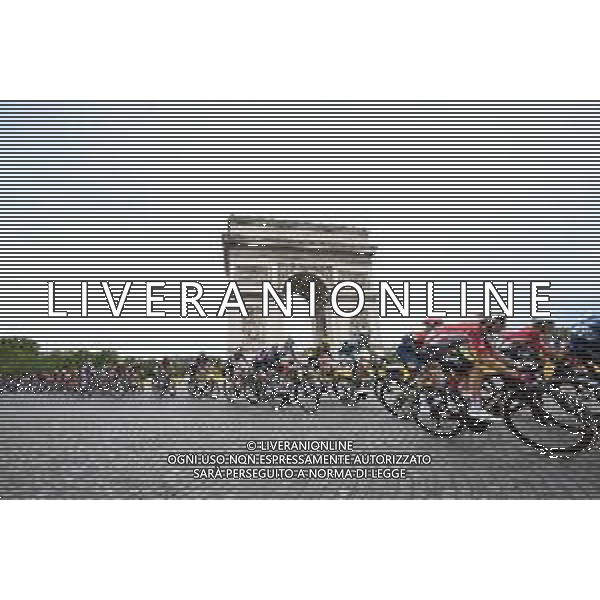 27-07-2025 Tour De France; Tappa 21 Mantes La Ville - Paris; Paris - Arc De Triomphe; ©SIROTTI - AGENZIA ALDO LIVERANI SAS