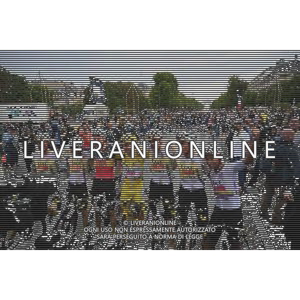 27-07-2025 Tour De France; Tappa 21 Mantes La Ville - Paris; 2025, Uae Team Emirates - Xrg; Pogacar, Tadej; Wellens, Tim; Narvaez, Jhonnatan; Paris; ©SIROTTI - AGENZIA ALDO LIVERANI SAS
